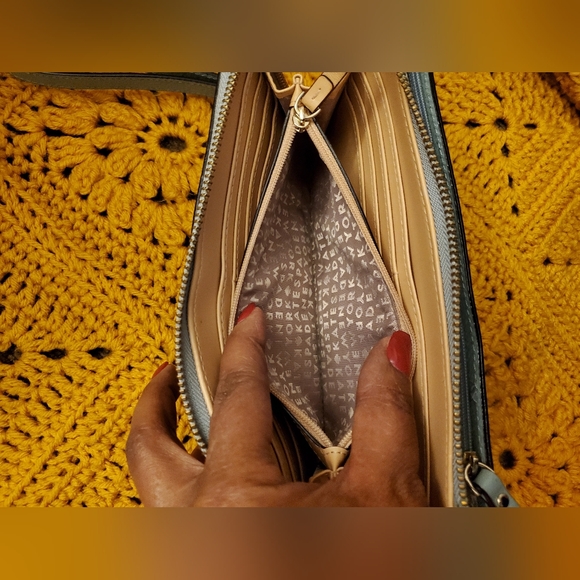 Kate Spade wallet wristlet EUC - Picture 7 of 10